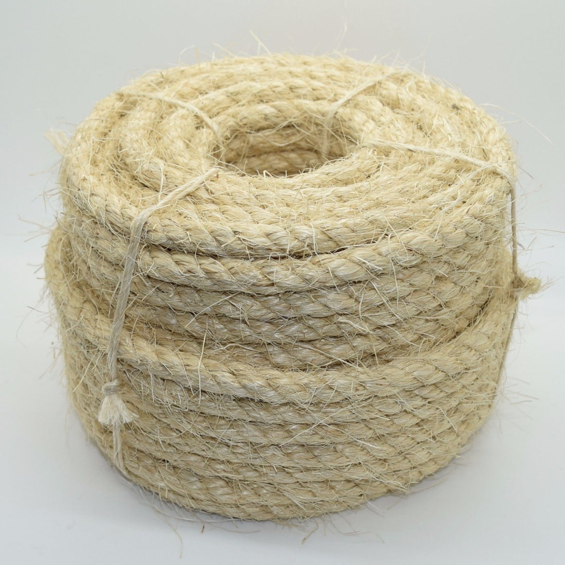 3m Heavy Duty Natural Sisal Rope – Ideal for Crafts, Gardening & DIY